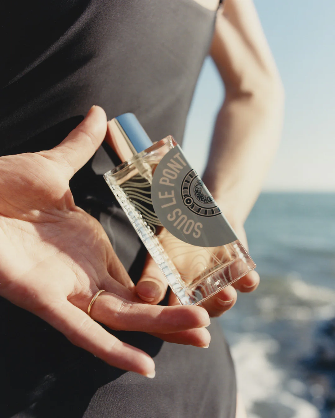 SOUS LE PONT MIRABEAU - Image 3